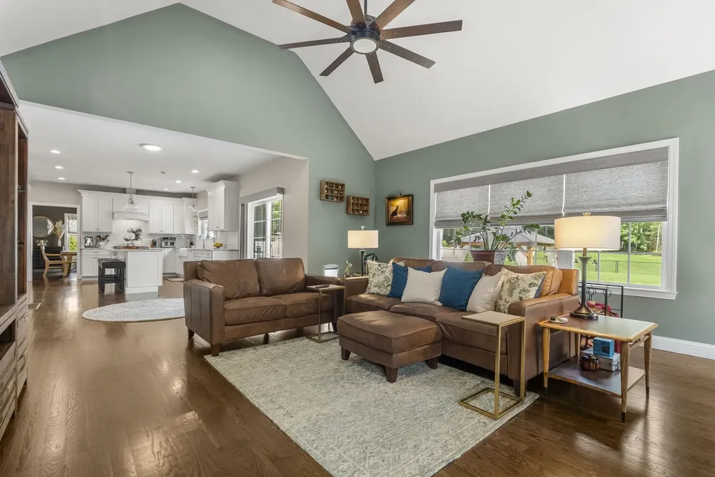 152 South Road Londonderry NH 03053