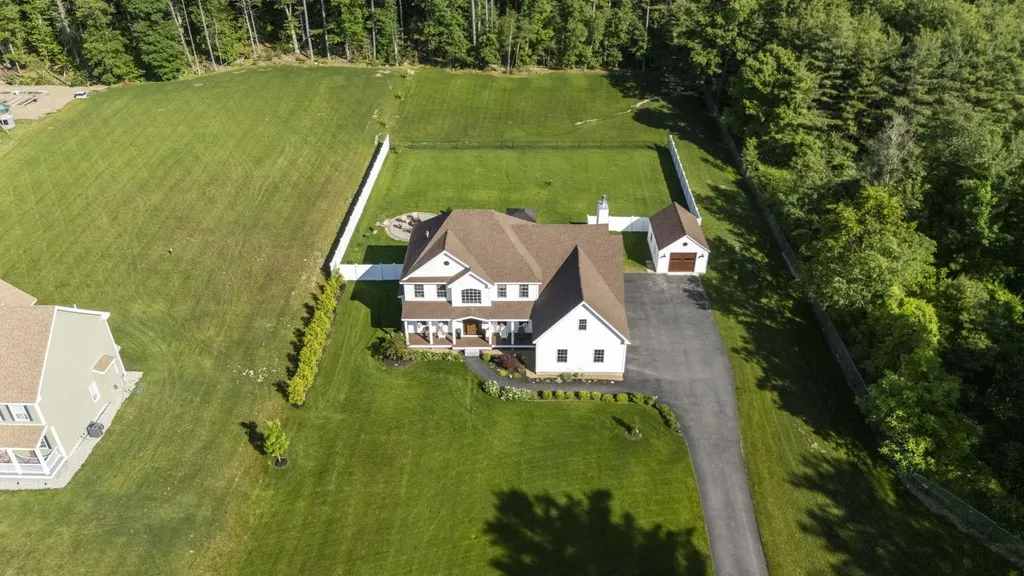 152 South Road Londonderry NH 03053
