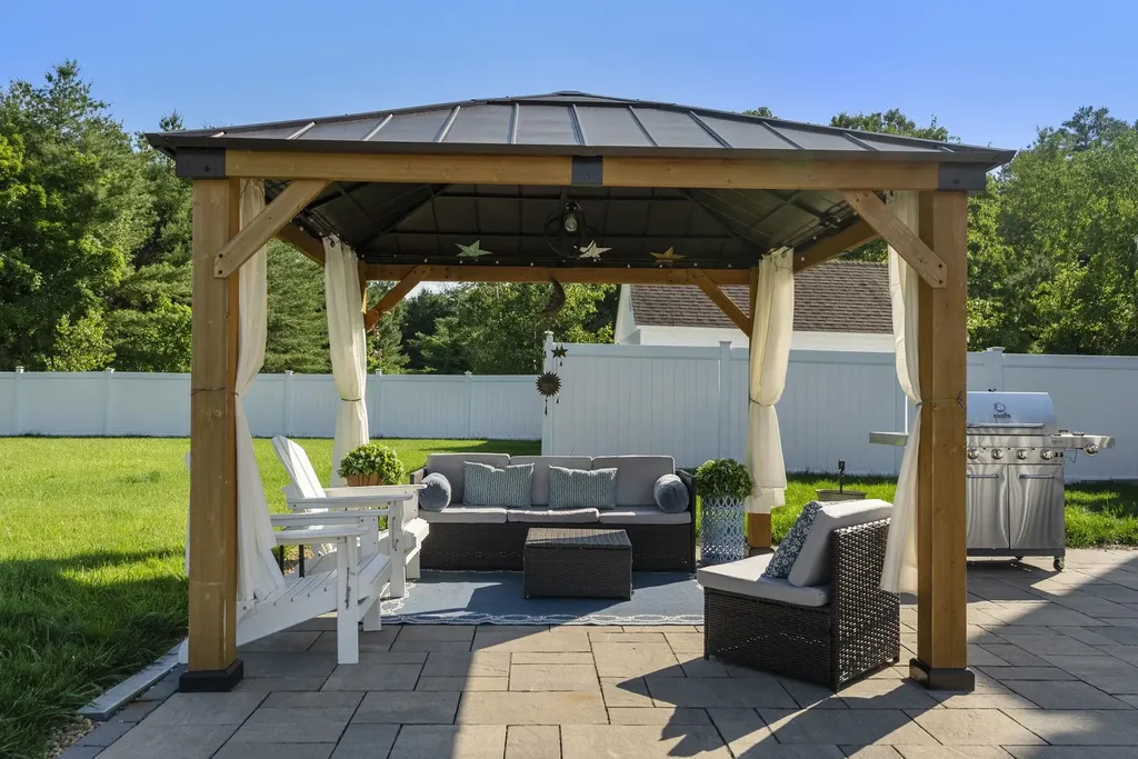 152 South Road Londonderry NH 03053