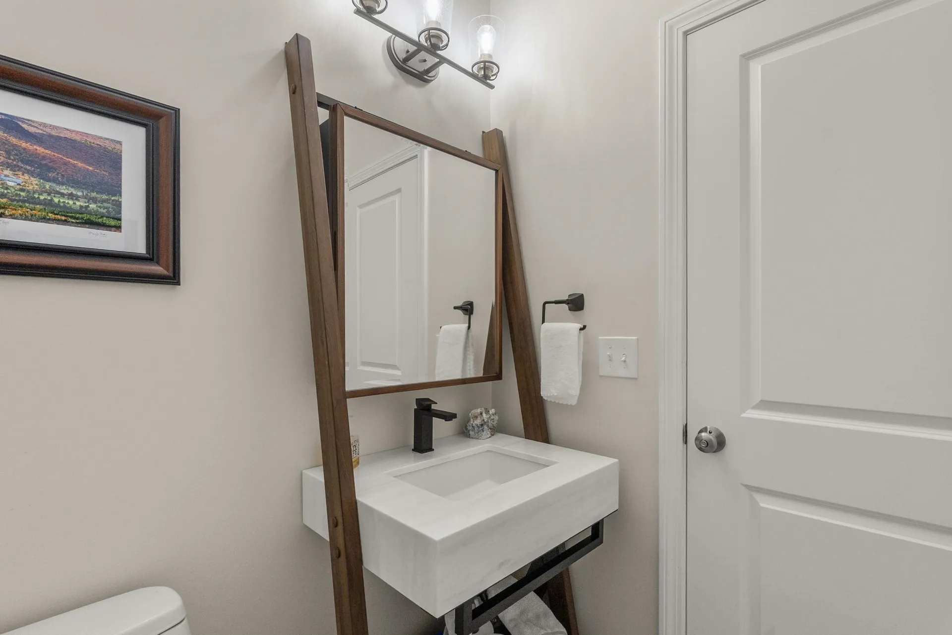 152 South Road Londonderry NH 03053