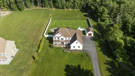 152 South Road Londonderry NH 03053