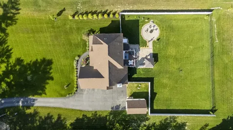 152 South Road Londonderry NH 03053