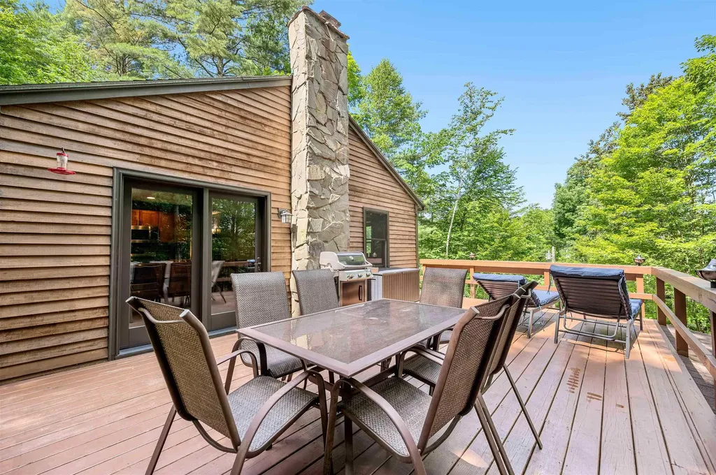 23 Scribner Road Stowe VT 05672