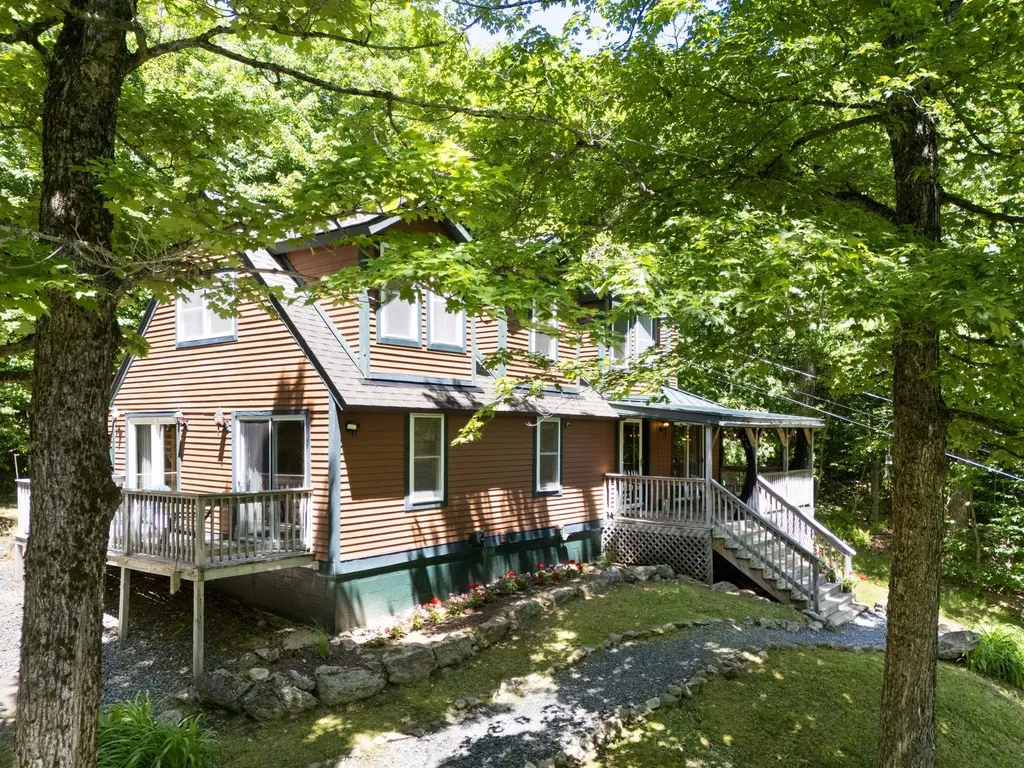 7 Lightning Ledge Way Wilmington VT 05363
