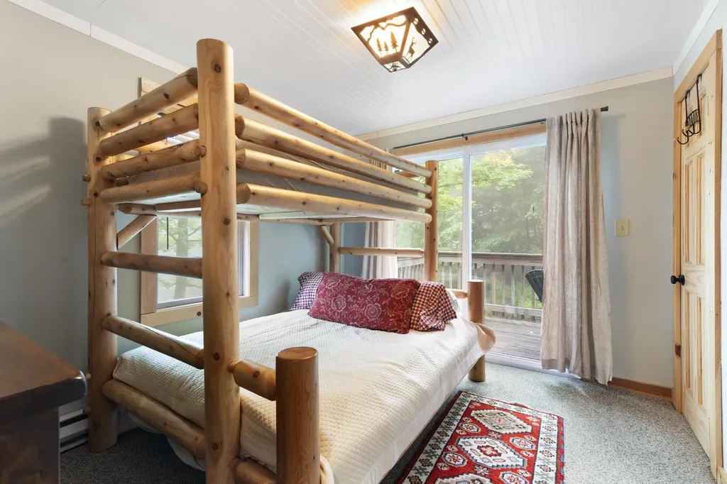 7 Lightning Ledge Way Wilmington VT 05363