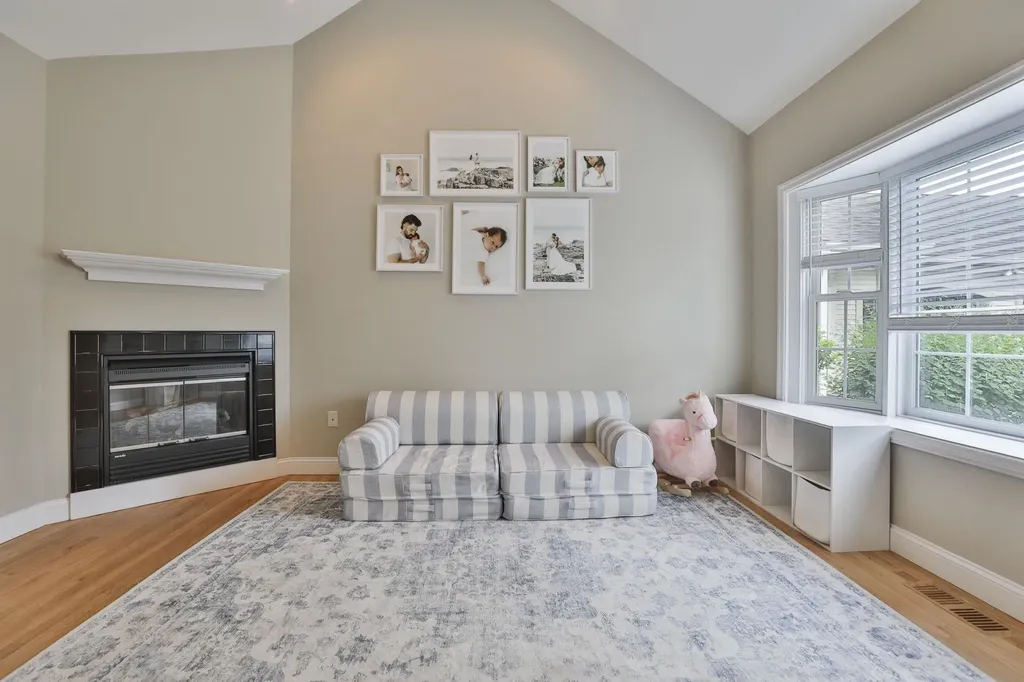 72 Mountain Village Road Windham NH 03087