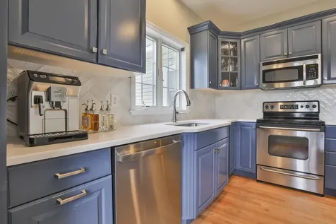 72 Mountain Village Road Windham NH 03087