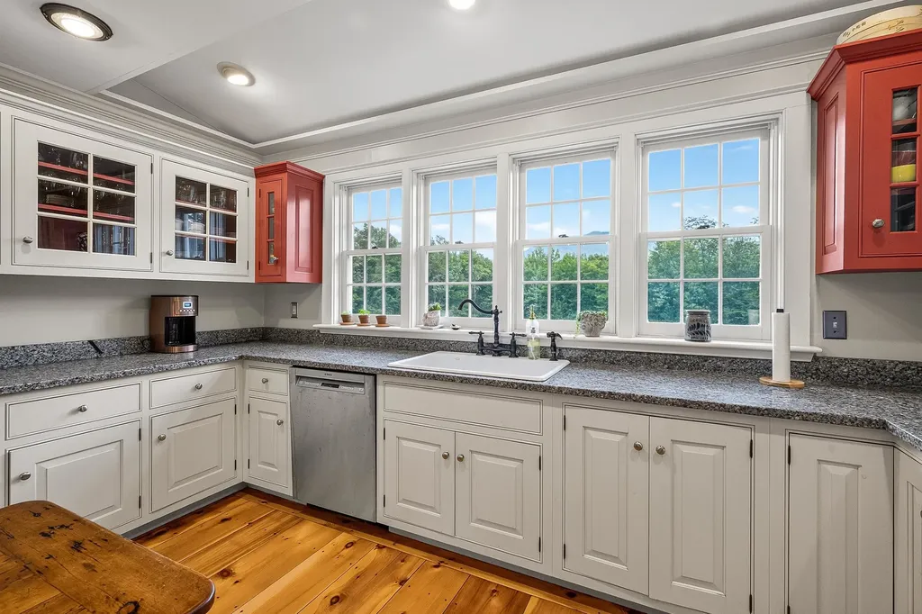 6 Evergreen Drive Gorham NH 03581