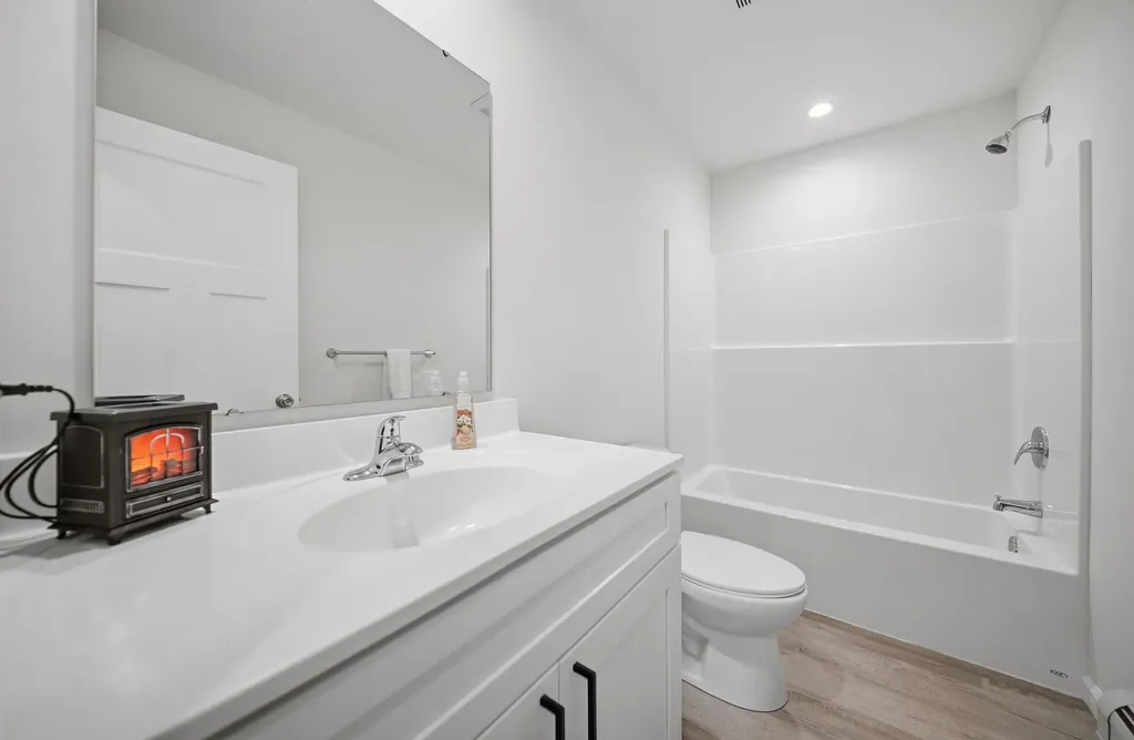 32 Andrews Road Tilton NH 03276