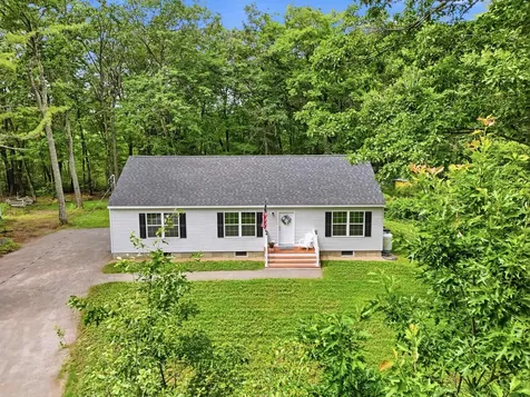 32 Andrews Road Tilton NH 03276