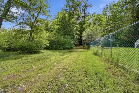 32 Andrews Road Tilton NH 03276