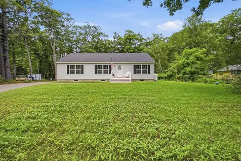 32 Andrews Road Tilton NH 03276