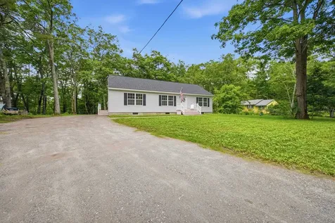32 Andrews Road Tilton NH 03276