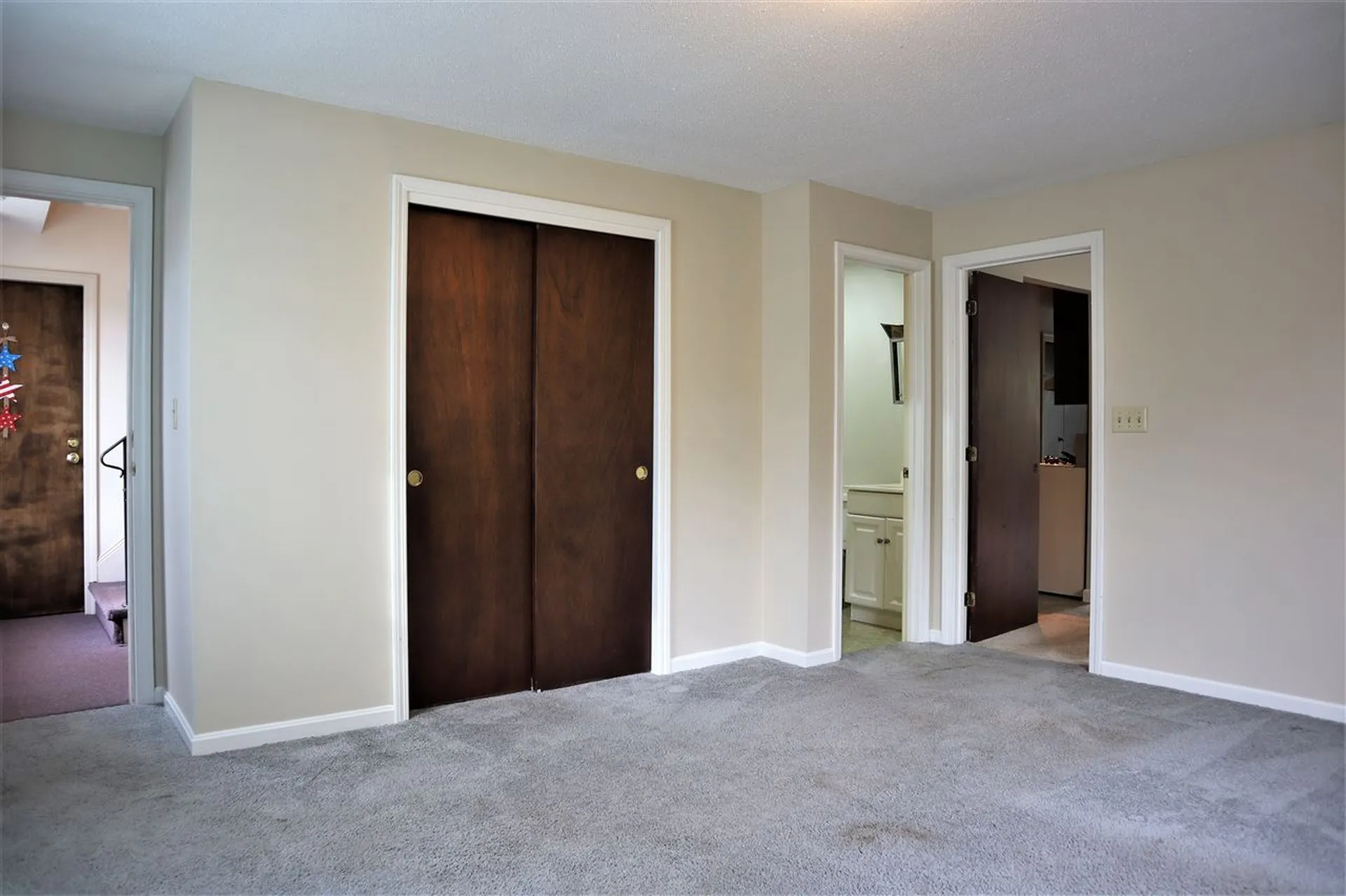 62 Elm Street Milford NH 03055