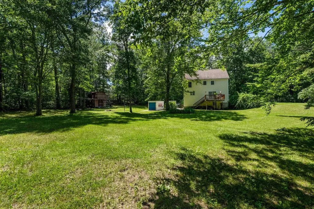 295 Stepping Stone Road Lee NH 03861
