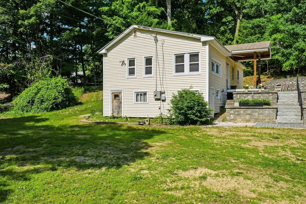 625 Douglas Street Manchester NH 03102