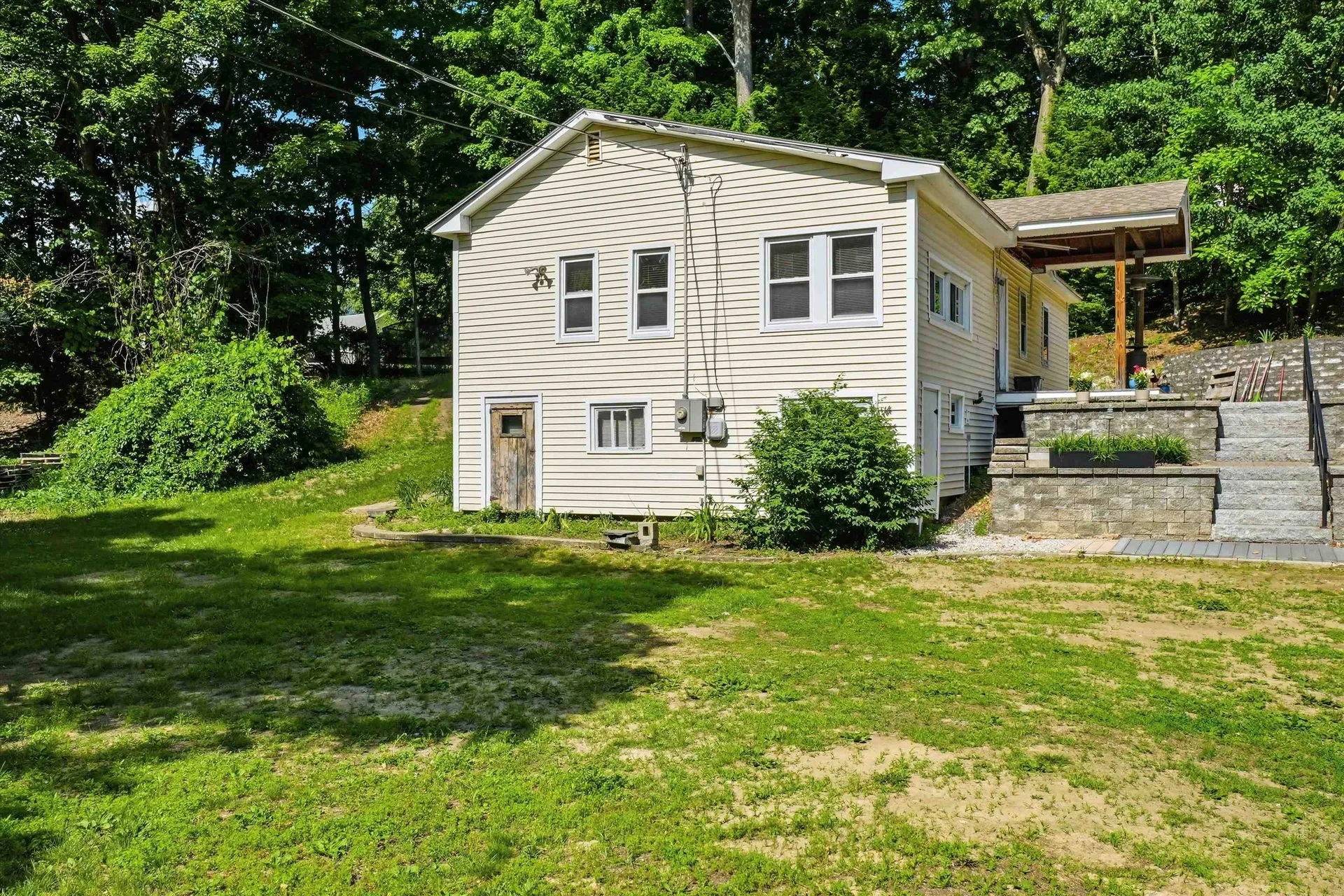 625 Douglas Street Manchester NH 03102