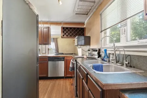 625 Douglas Street Manchester NH 03102