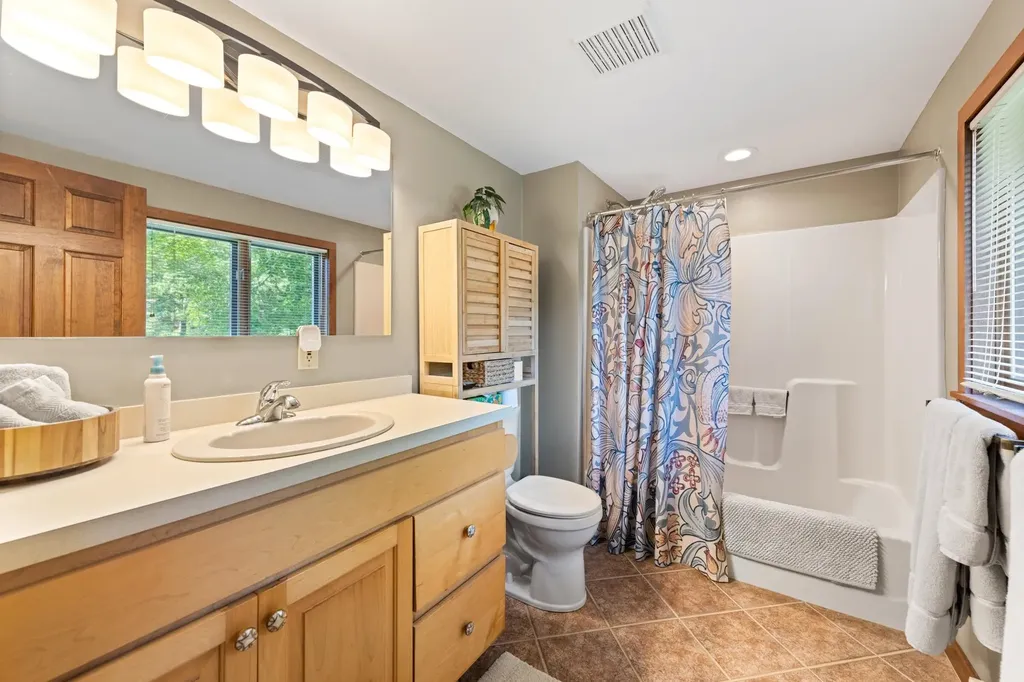 5 Vista Drive Hebron NH 03241