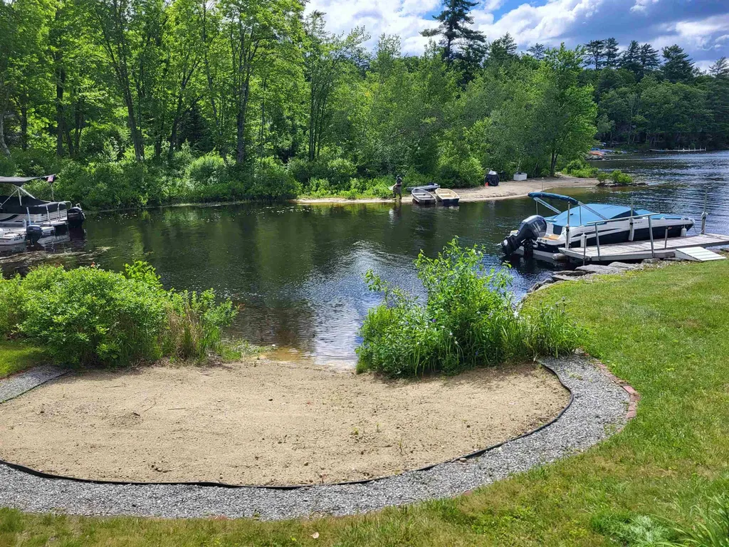5 Vista Drive Hebron NH 03241