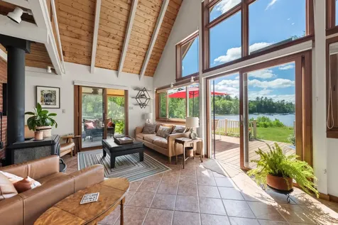 5 Vista Drive Hebron NH 03241