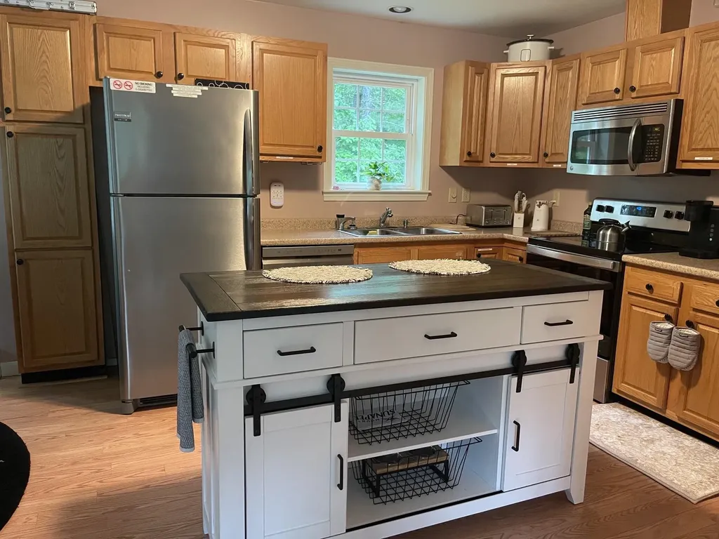 51 Poco Drive Tamworth NH 03886