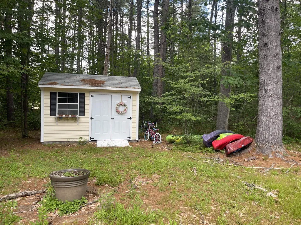 51 Poco Drive Tamworth NH 03886