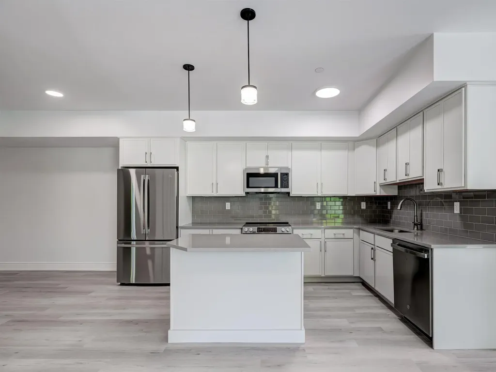 2059 Lafayette Road Portsmouth NH 03801