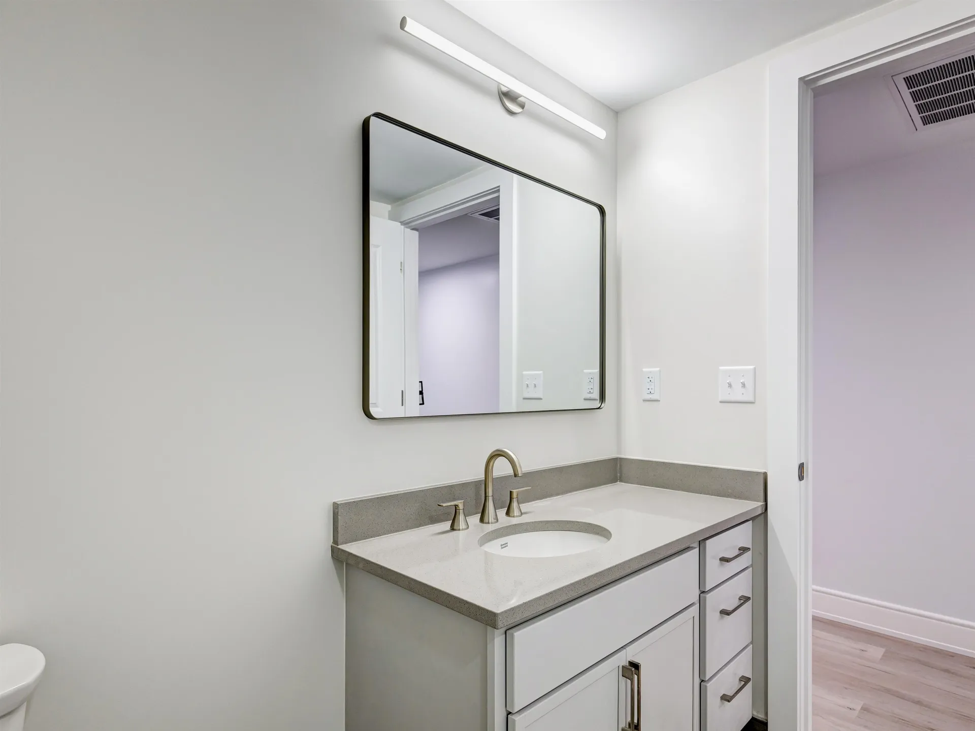 2059 Lafayette Road Portsmouth NH 03801