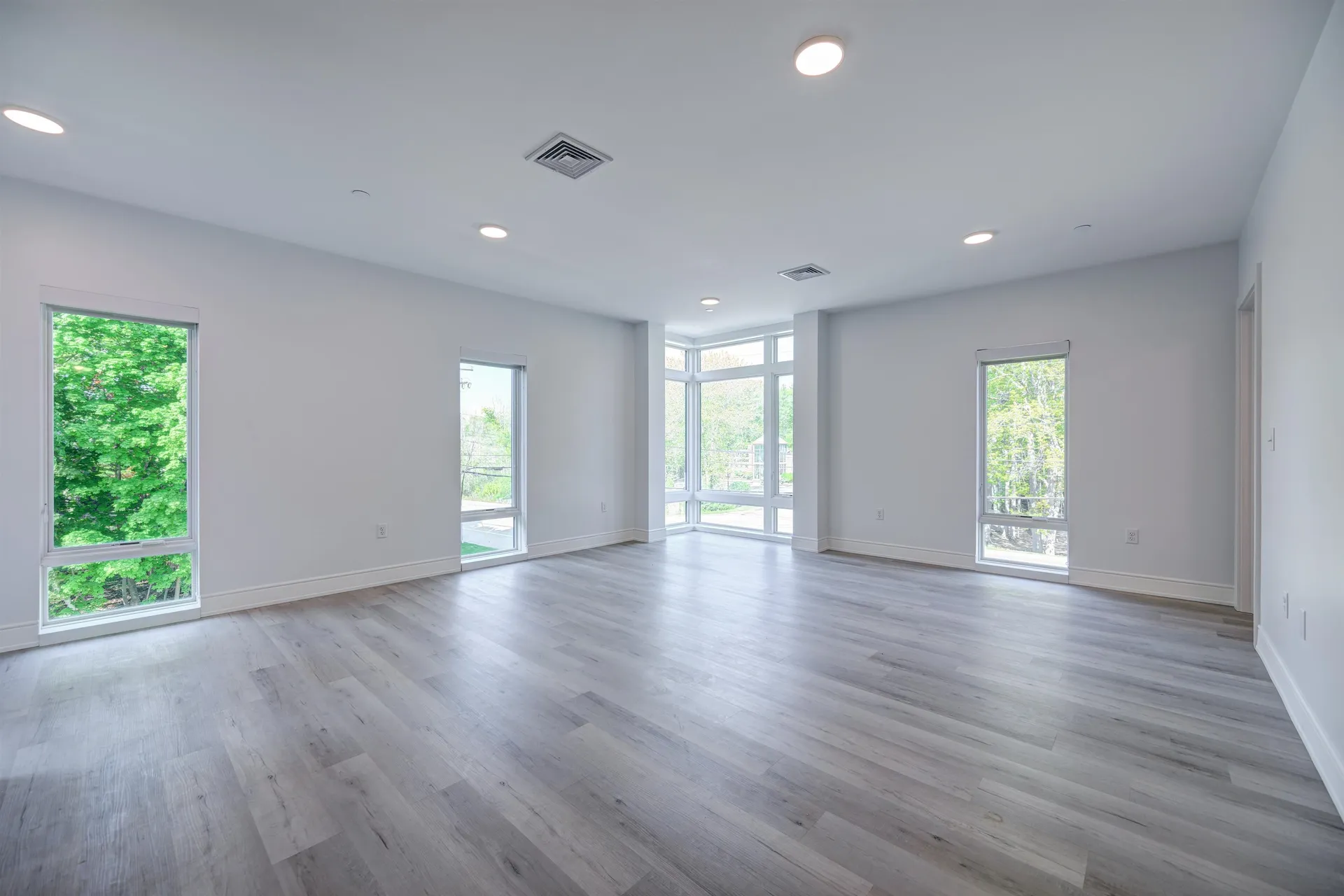 2059 Lafayette Road Portsmouth NH 03801