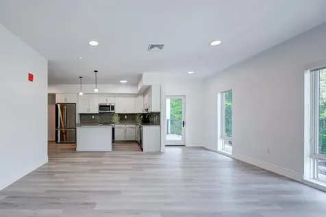 2059 Lafayette Road Portsmouth NH 03801