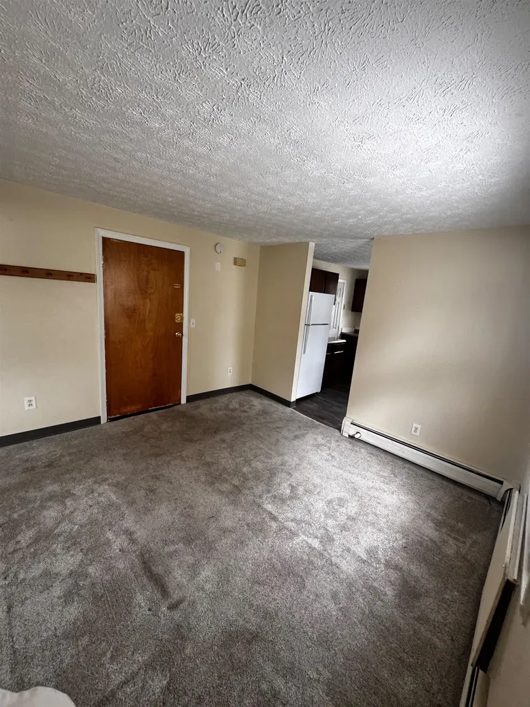 562 A Lake Avenue Manchester NH 03103