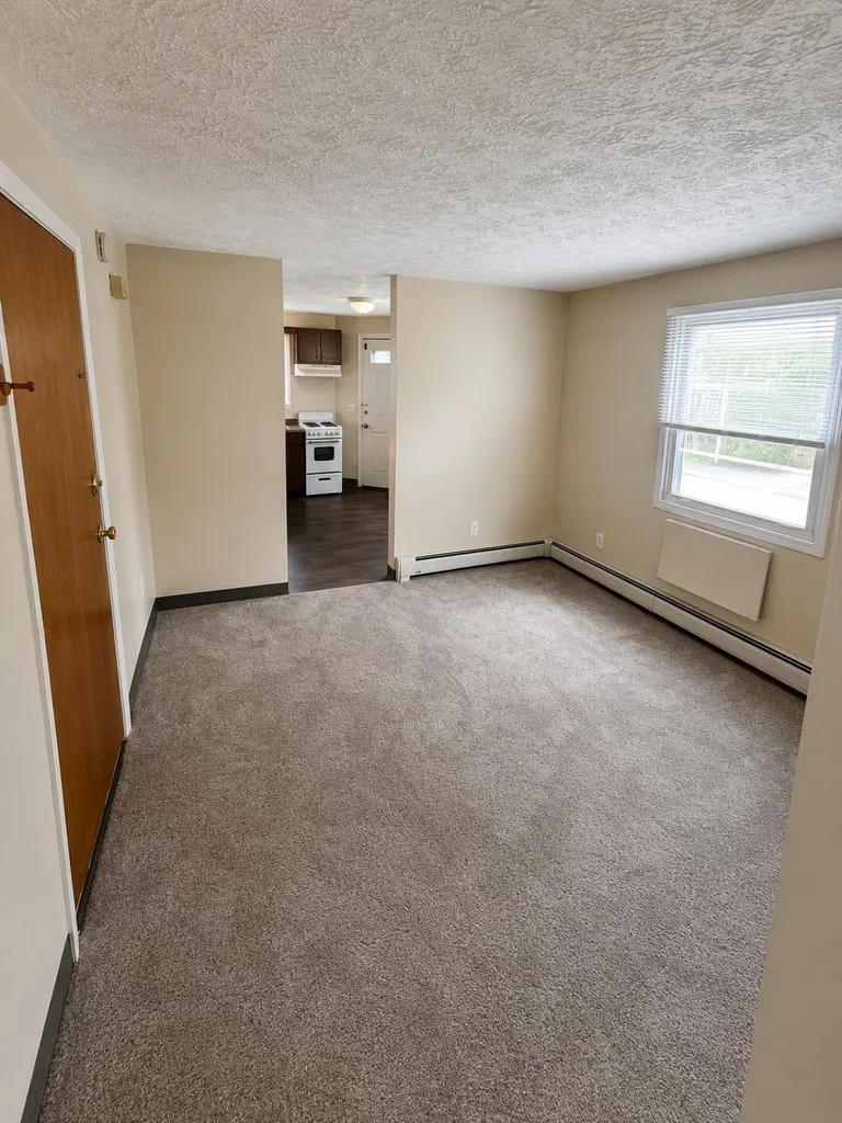 562 A Lake Avenue Manchester NH 03103