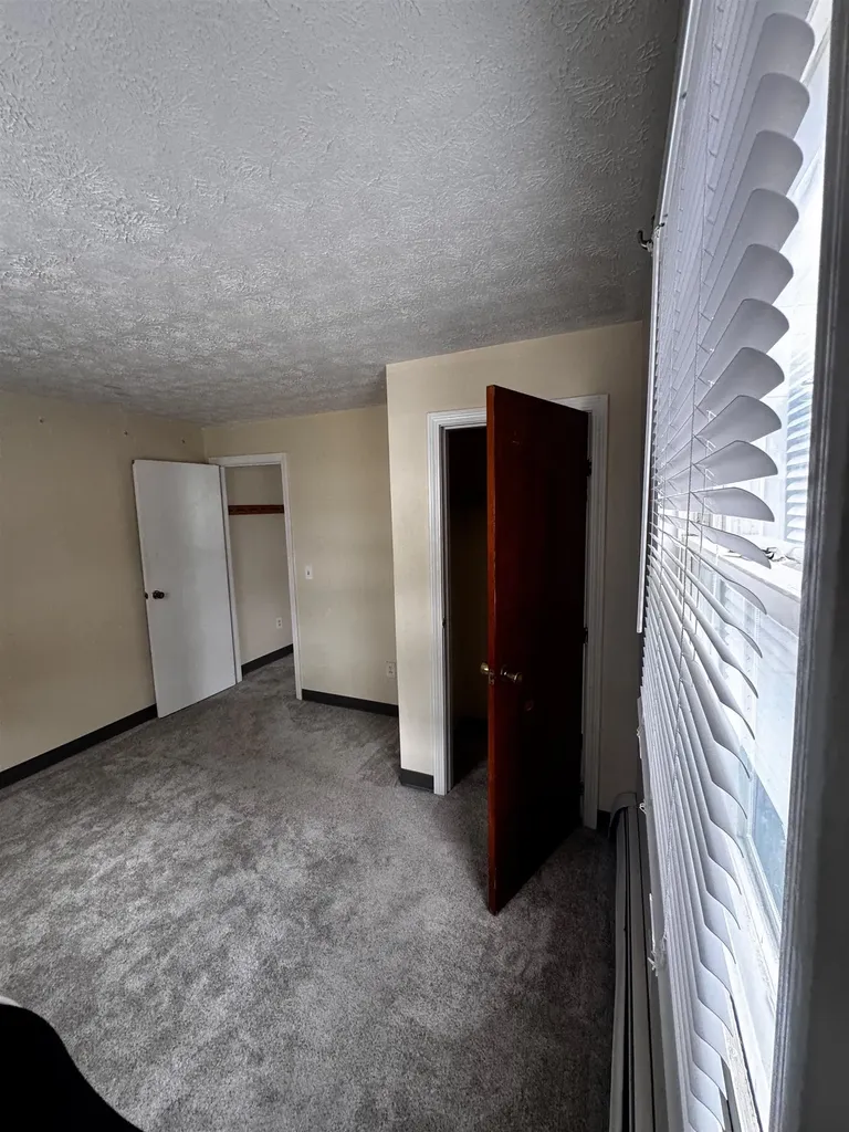 562 A Lake Avenue Manchester NH 03103