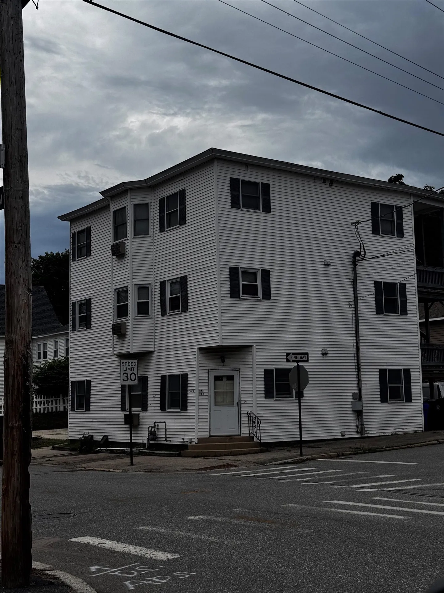 562 A Lake Avenue Manchester NH 03103