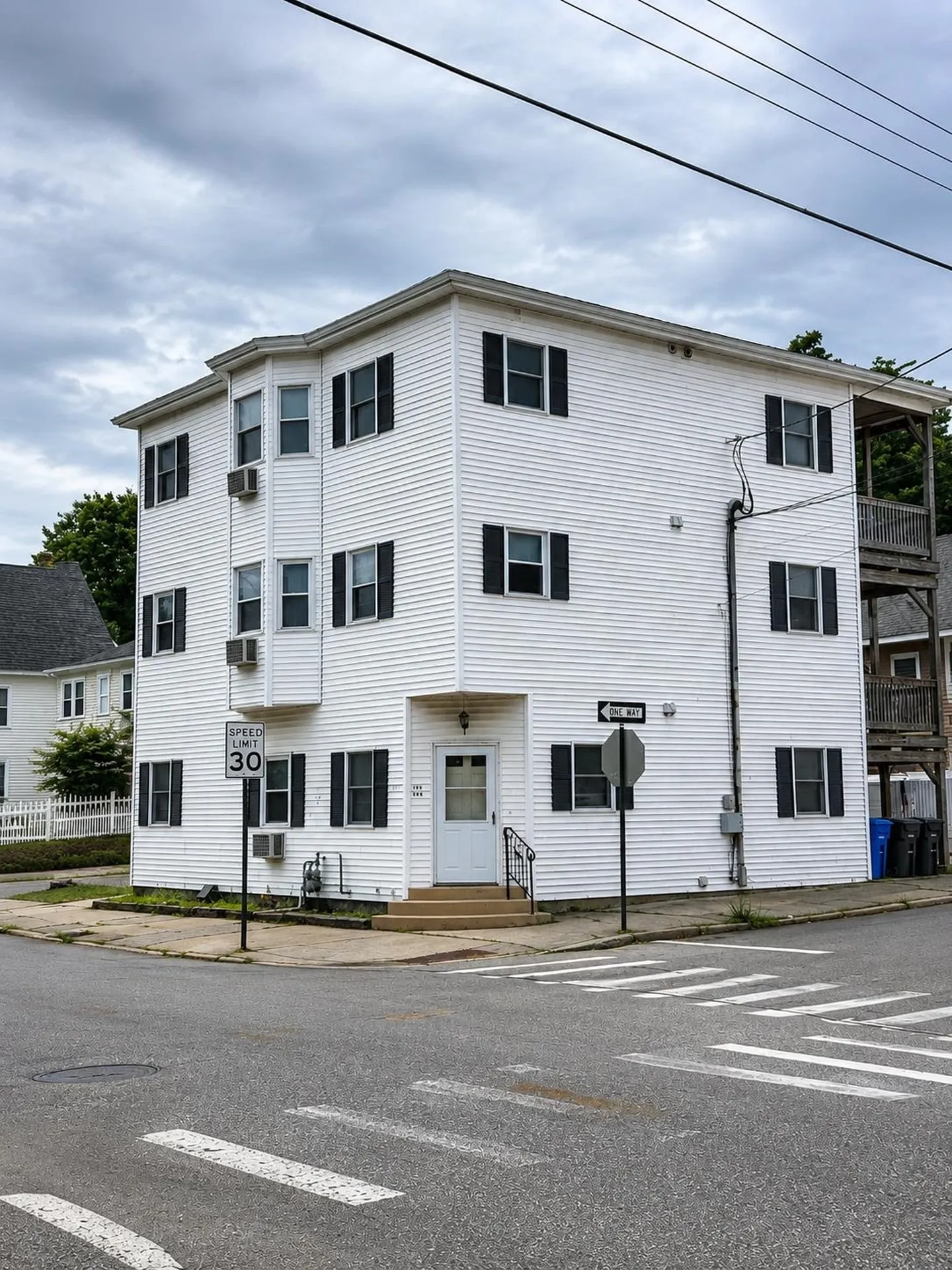 562 A Lake Avenue Manchester NH 03103