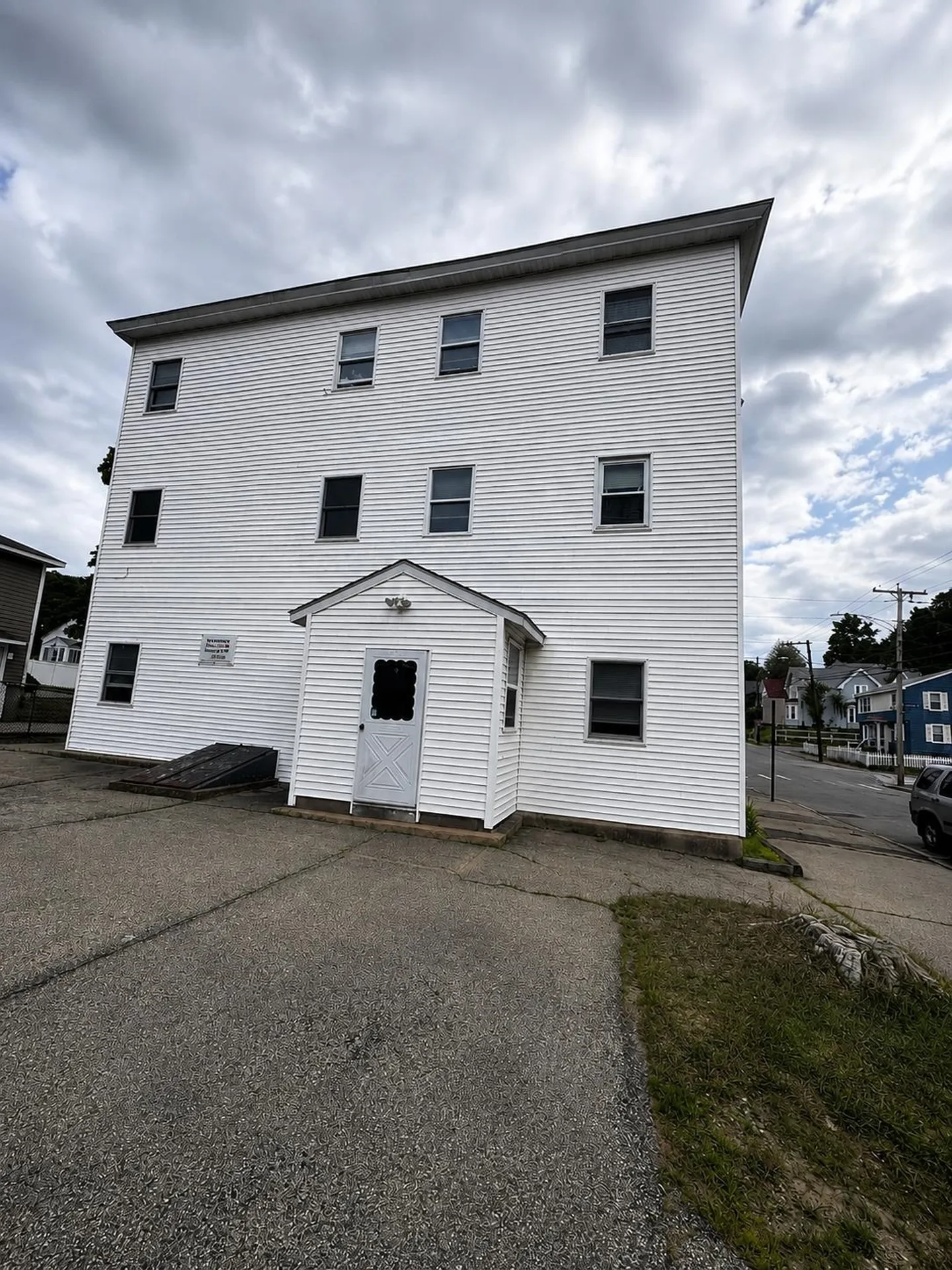 562 A Lake Avenue Manchester NH 03103