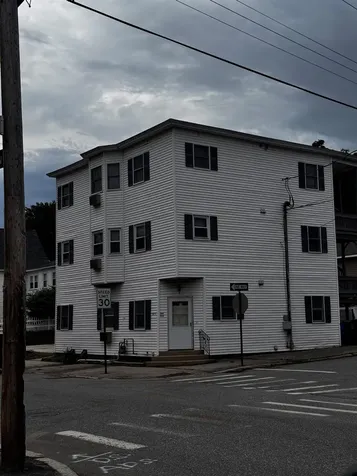 562 A Lake Avenue Manchester NH 03103