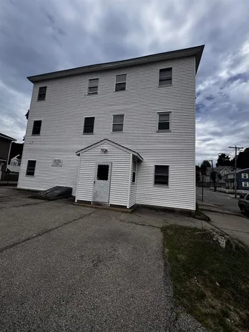 562 A Lake Avenue Manchester NH 03103
