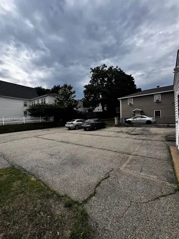 562 A Lake Avenue Manchester NH 03103