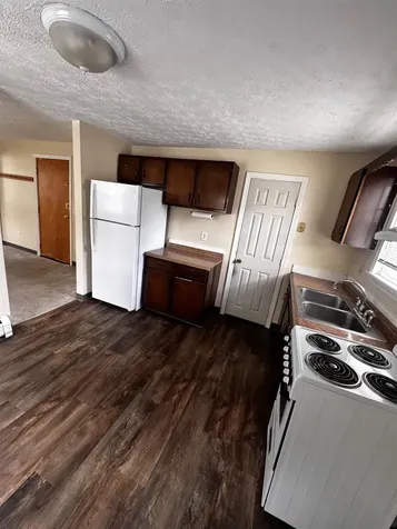 562 A Lake Avenue Manchester NH 03103