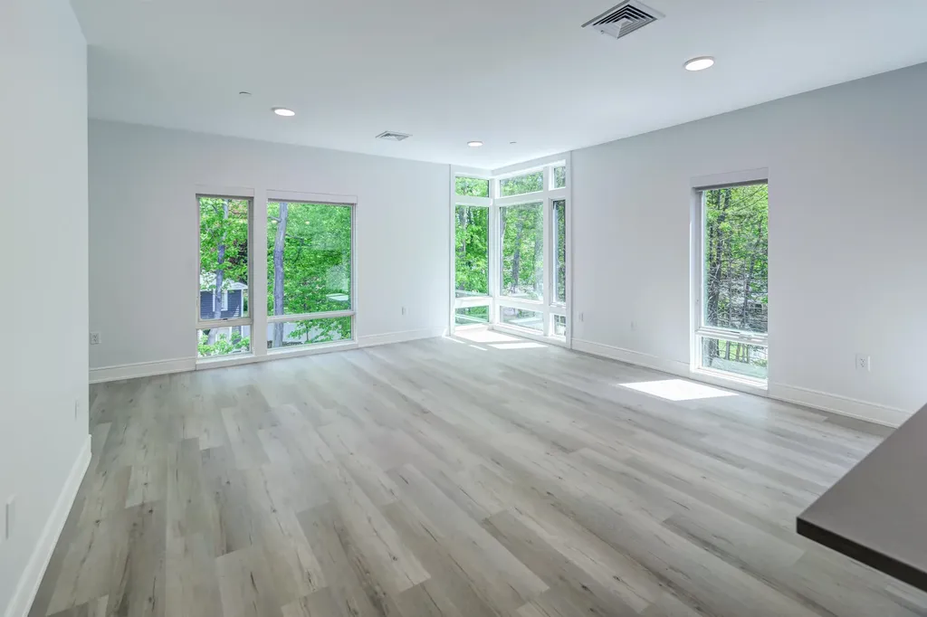 2059 Lafayette Road Portsmouth NH 03801