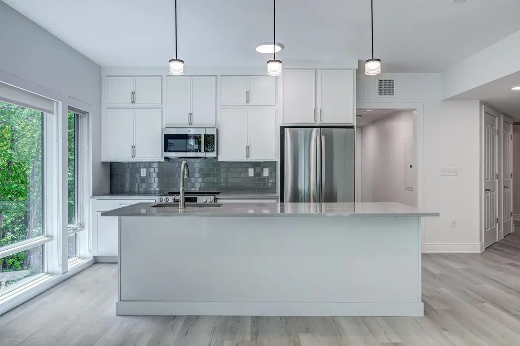 2059 Lafayette Road Portsmouth NH 03801