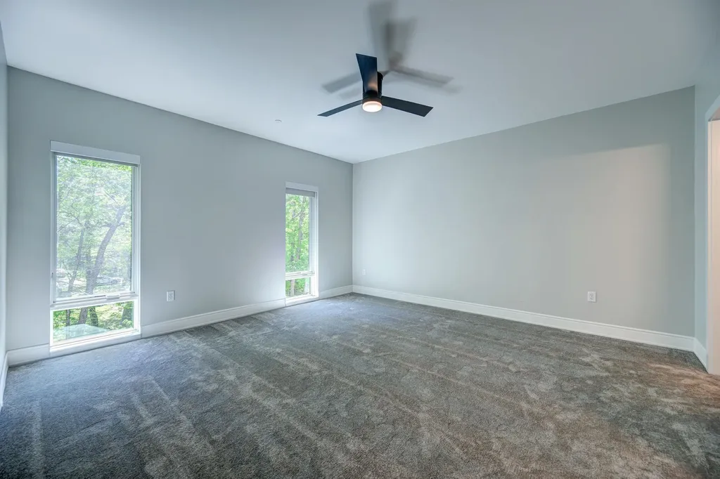 2059 Lafayette Road Portsmouth NH 03801