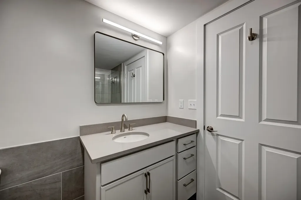 2059 Lafayette Road Portsmouth NH 03801