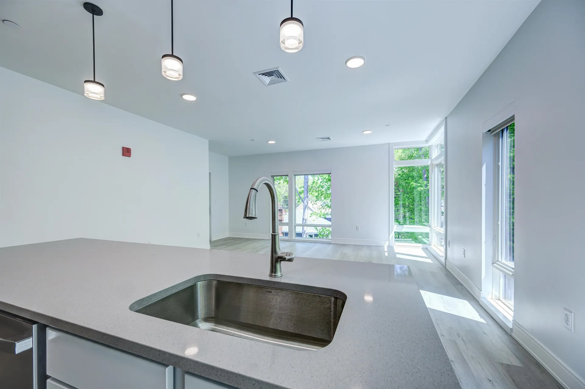 2059 Lafayette Road Portsmouth NH 03801