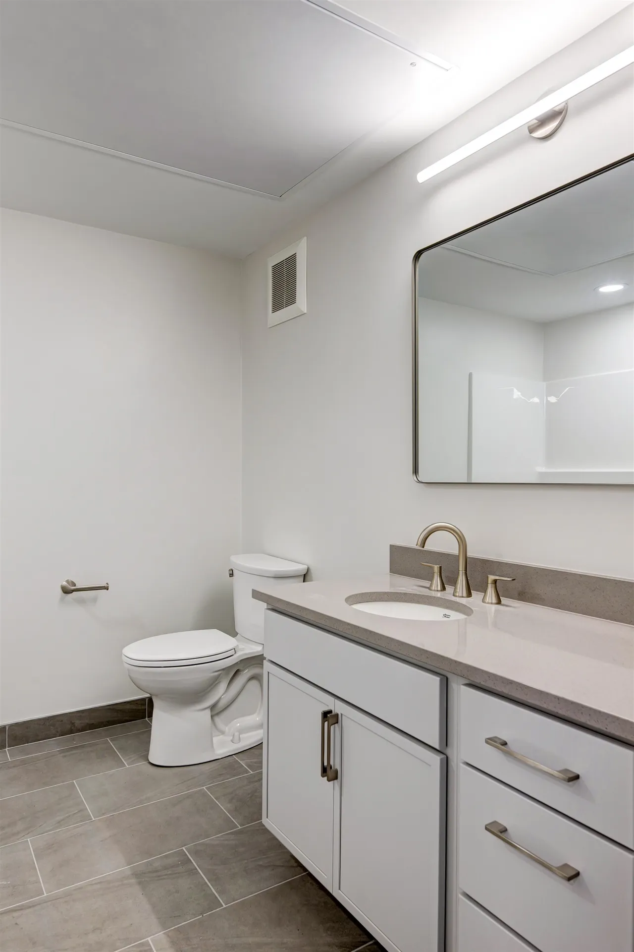 2059 Lafayette Road Portsmouth NH 03801