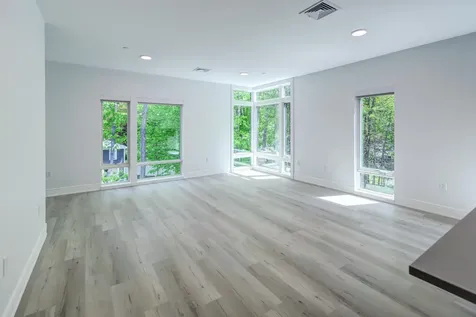 2059 Lafayette Road Portsmouth NH 03801