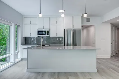2059 Lafayette Road Portsmouth NH 03801