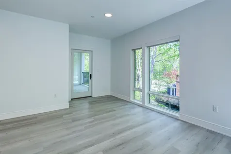 2059 Lafayette Road Portsmouth NH 03801